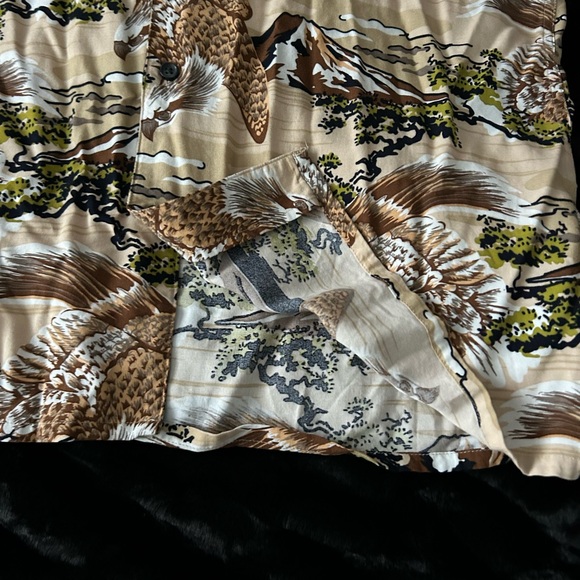 Primark • Men's Nature-Inspired Button Down Shirt - Picture 4 of 6